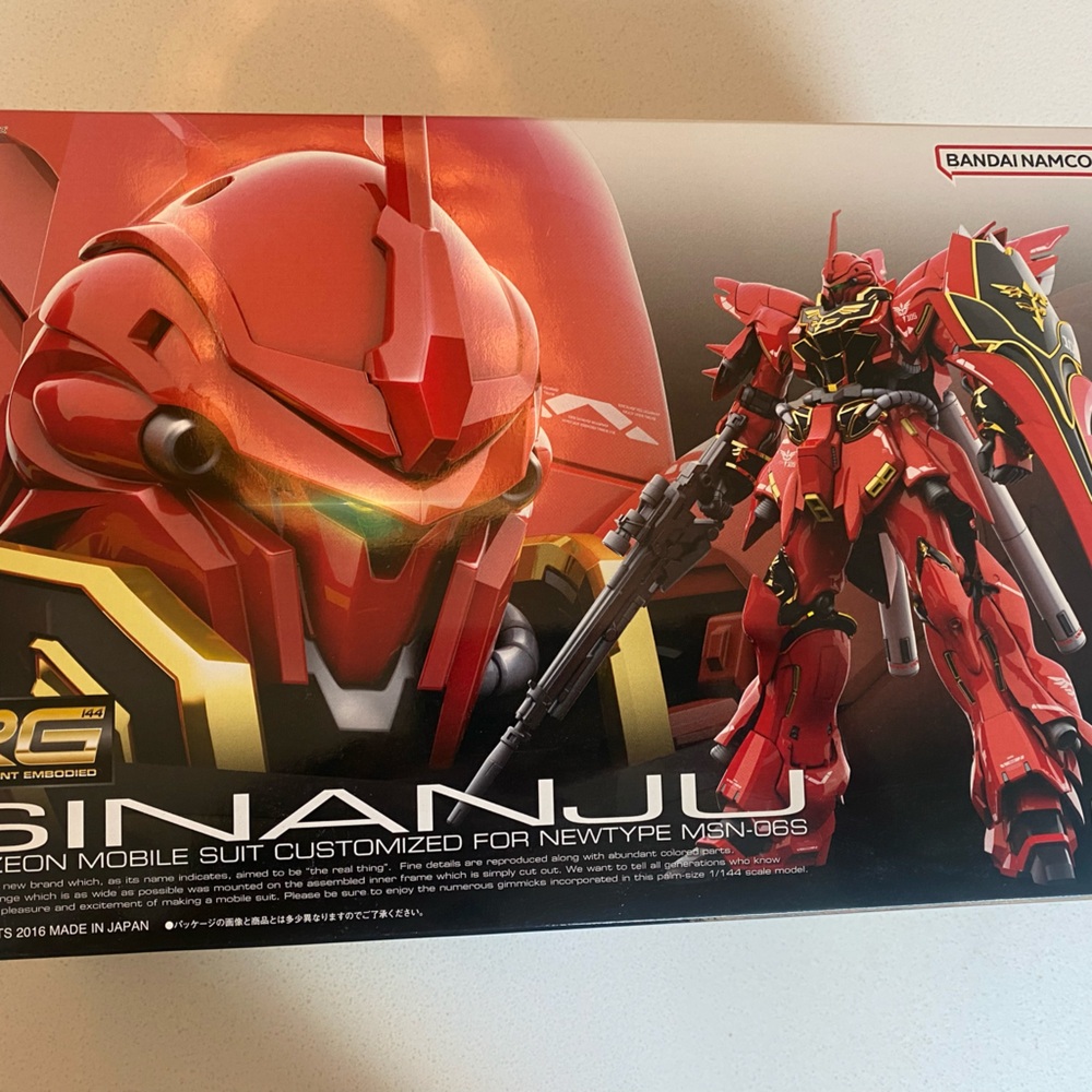 Bandai Namco RG Sinanju Model Kit